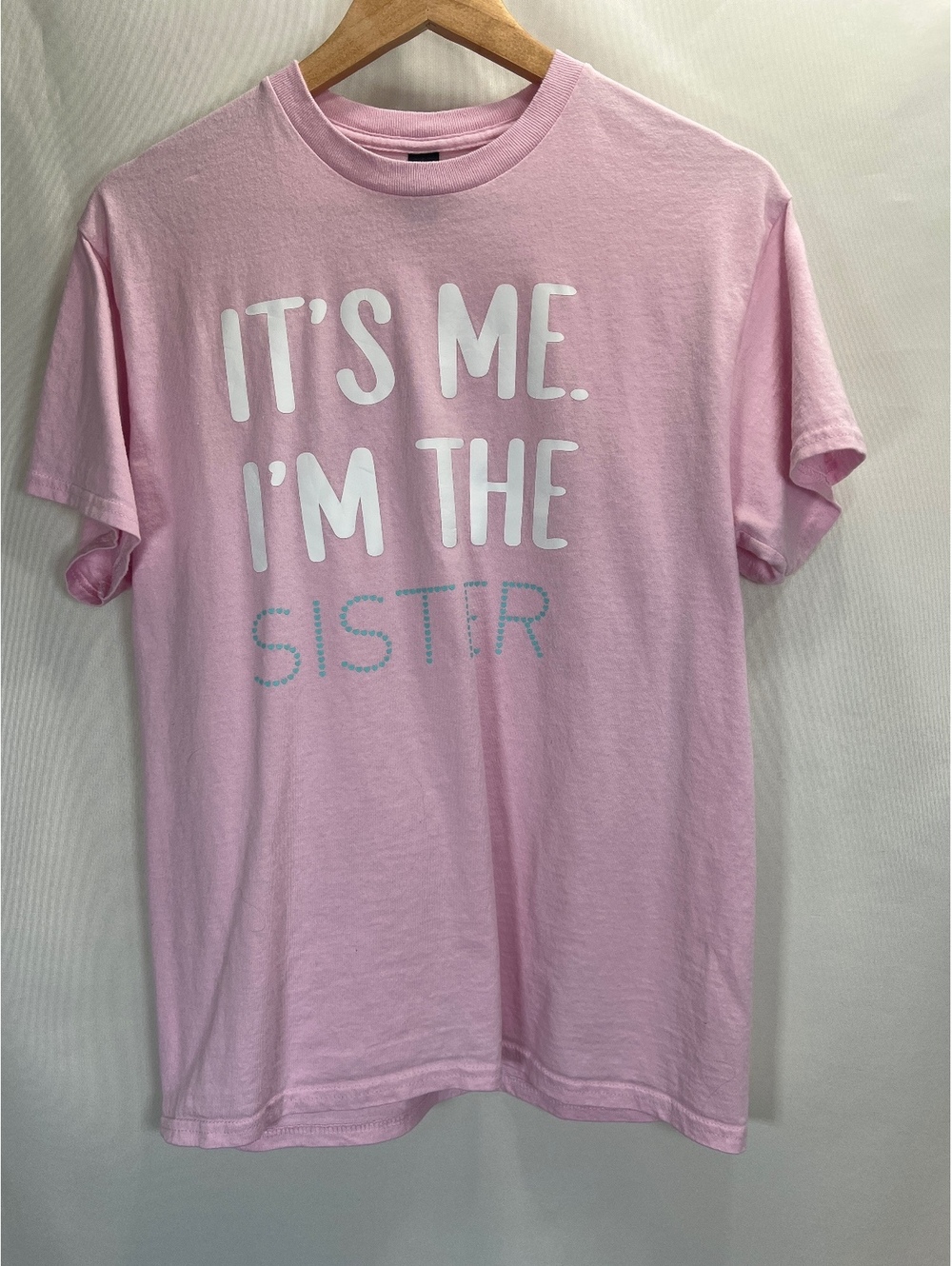 Gildan Pink Graphic T-Shirt Women's Medium I'm The Sister